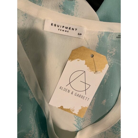 Equipment Femme Blue & White Splatter Short Sleeve Silk Top, Size S - Picture 5 of 5